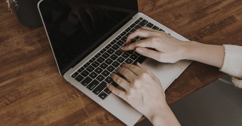 Waarom succesvolle webdesigners niet zelf hun website-onderhoud doen